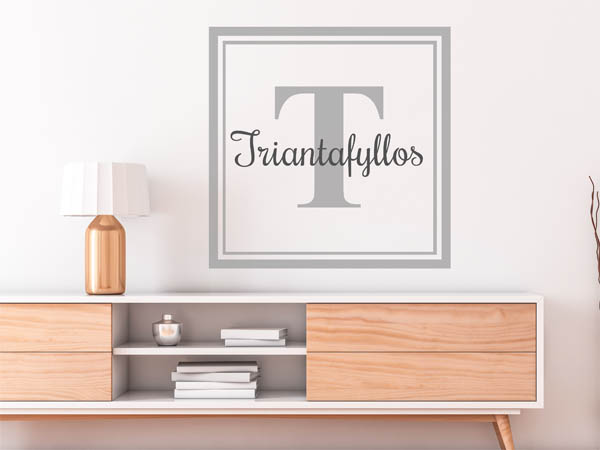 Wandtattoo Triantafyllos als eckiges Monogramm