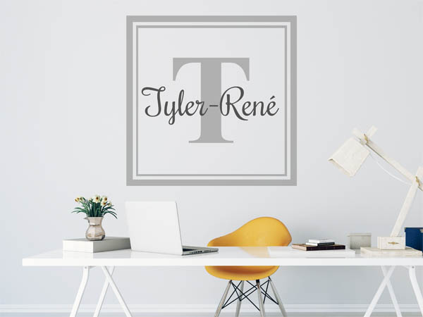 Wandtattoo Tyler-René als eckiges Monogramm