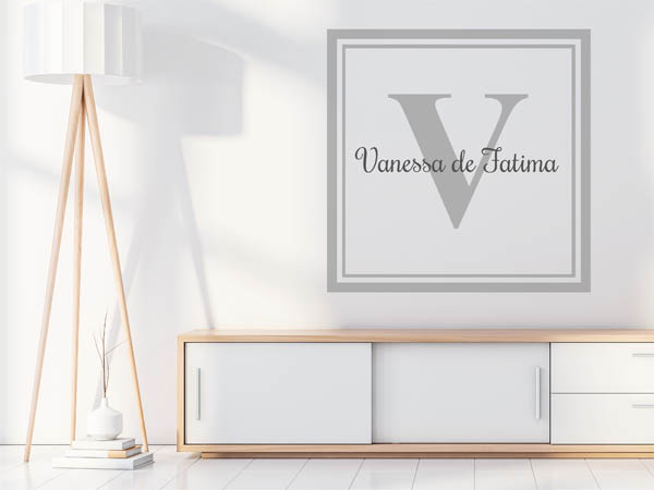 Wandtattoo Vanessa de Fatima als eckiges Monogramm