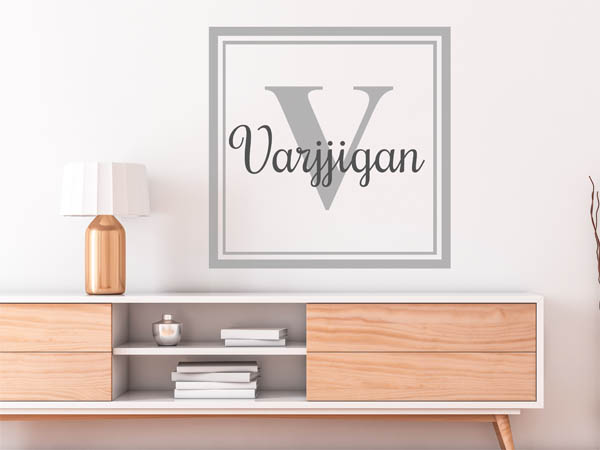 Wandtattoo Varjjigan als eckiges Monogramm