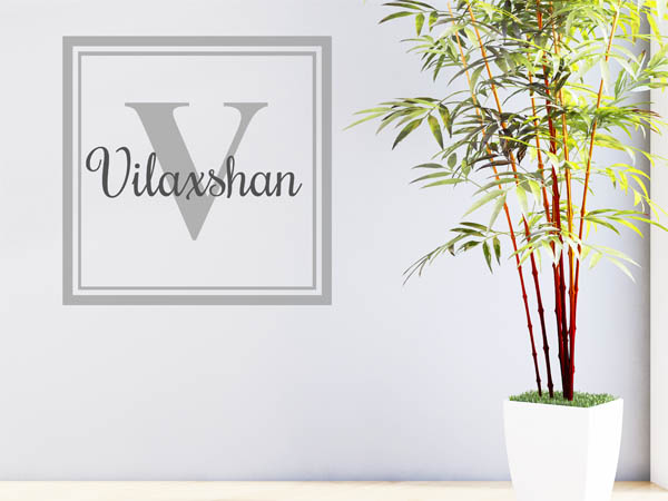 Wandtattoo Vilaxshan als eckiges Monogramm