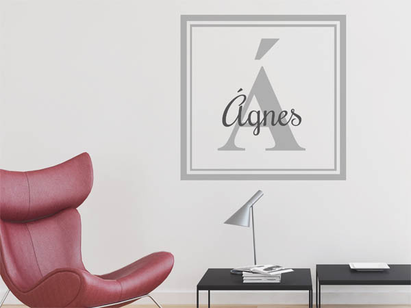 Wandtattoo Ágnes als eckiges Monogramm