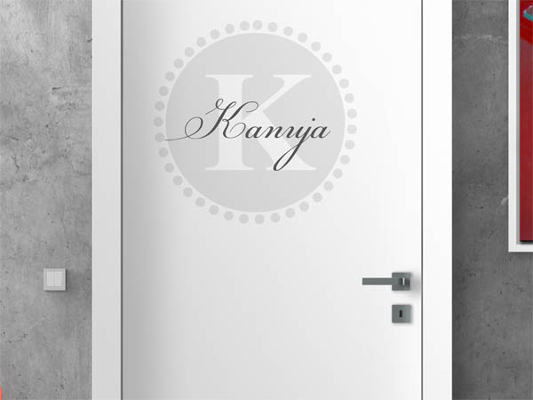 Wandtattoo Kanuja als Monogramm rund