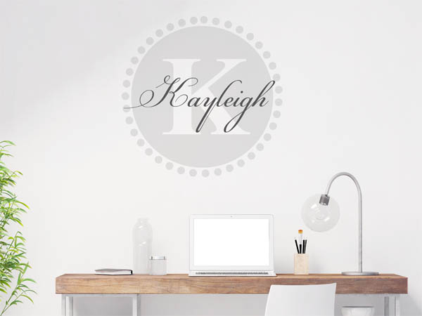 Wandtattoo Kayleigh als Monogramm rund