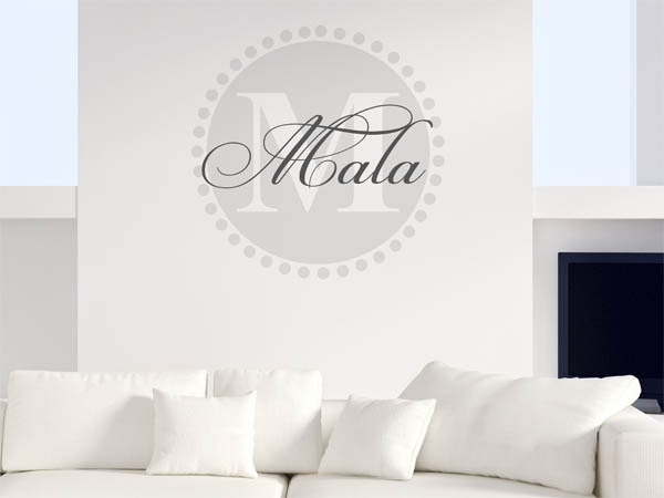 Wandtattoo Mala als Monogramm rund