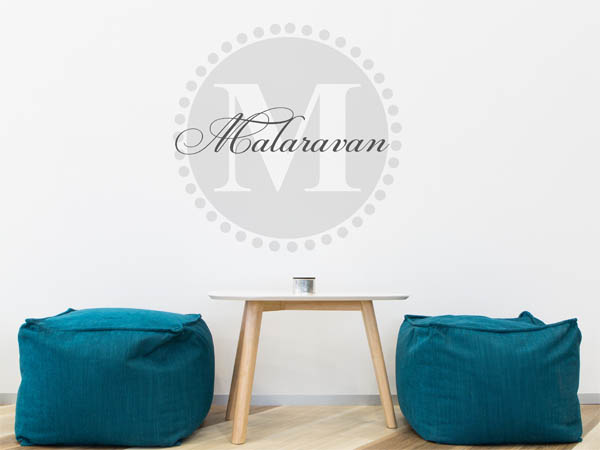 Wandtattoo Malaravan als Monogramm rund