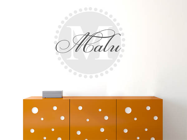 Wandtattoo Malu als Monogramm rund