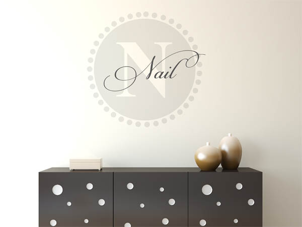 Wandtattoo Nail als Monogramm rund