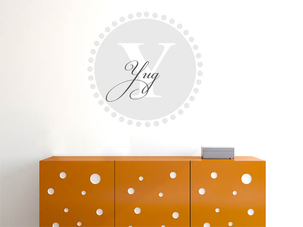 Wandtattoo Yug als Monogramm rund