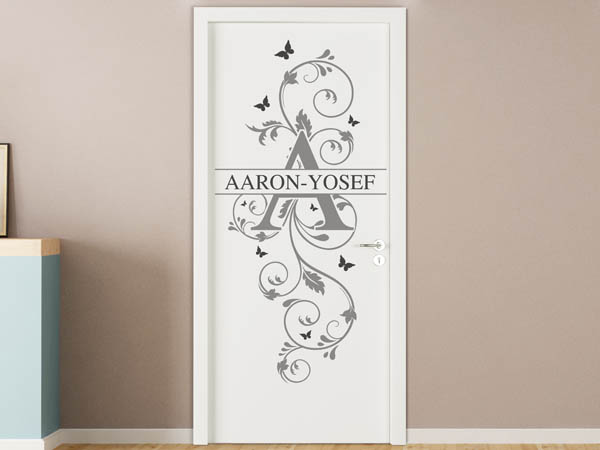 Wandtattoo Namensschild Aaron-Yosef auf einer Tür