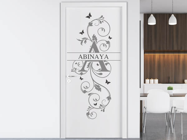 Wandtattoo Namensschild Abinaya auf einer Tür