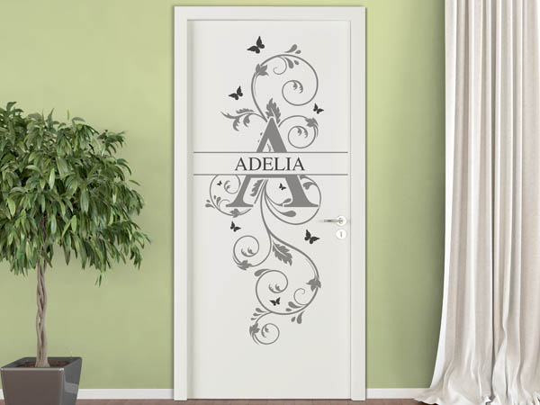 Wandtattoo Namensschild Adelia auf einer Tür