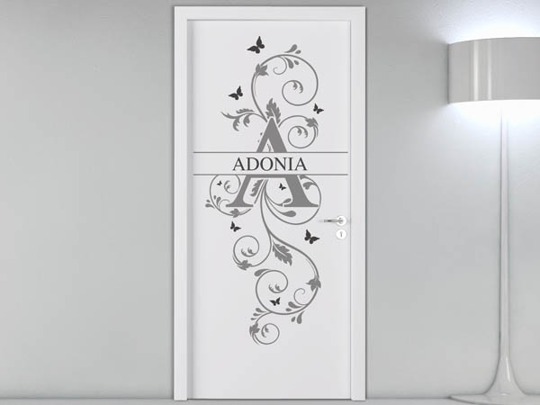 Wandtattoo Namensschild Adonia auf einer Tür