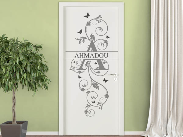 Wandtattoo Namensschild Ahmadou auf einer Tür