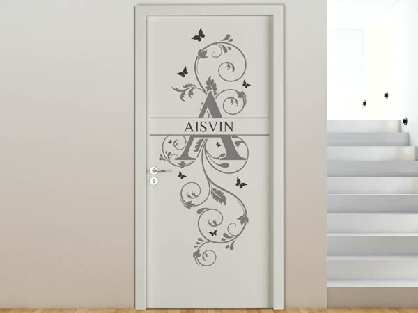 Wandtattoo Namensschild Aisvin auf einer Tür