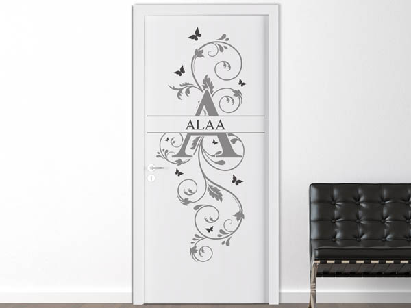 Wandtattoo Namensschild Alaa auf einer Tür