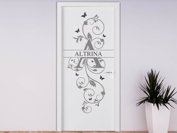 Wandtattoo Namensschild Altrina auf einer Tür