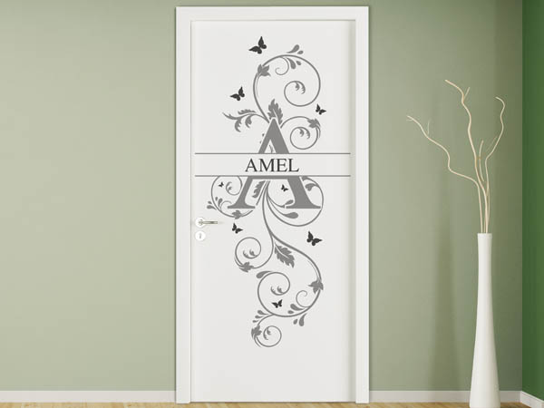 Wandtattoo Namensschild Amel auf einer Tür