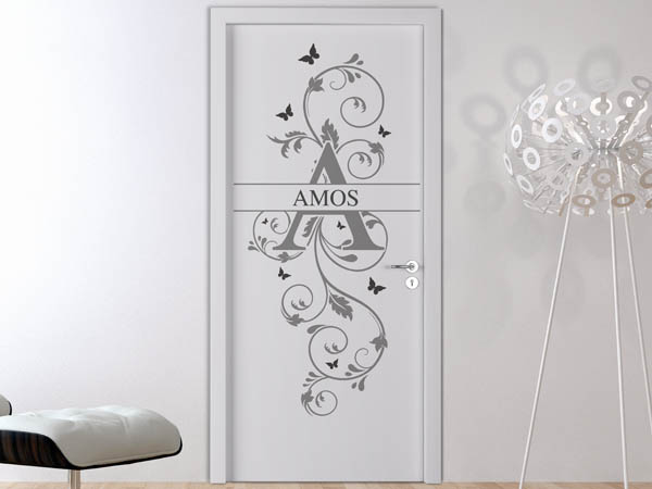 Wandtattoo Namensschild Amos auf einer Tür