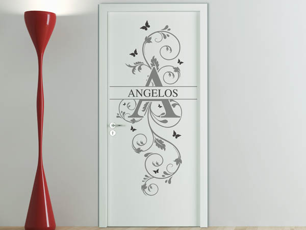 Wandtattoo Namensschild Angelos auf einer Tür