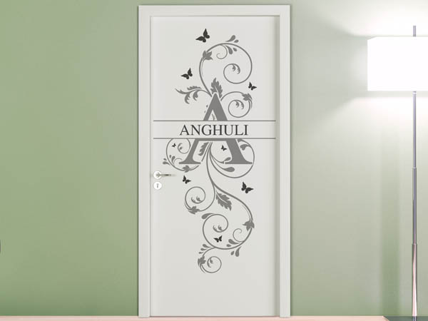 Wandtattoo Namensschild Anghuli auf einer Tür