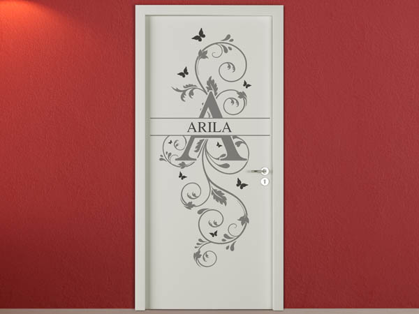Wandtattoo Namensschild Arila auf einer Tür