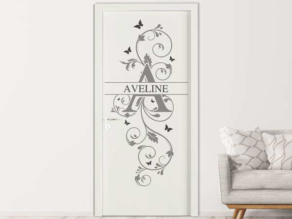 Wandtattoo Namensschild Aveline auf einer Tür