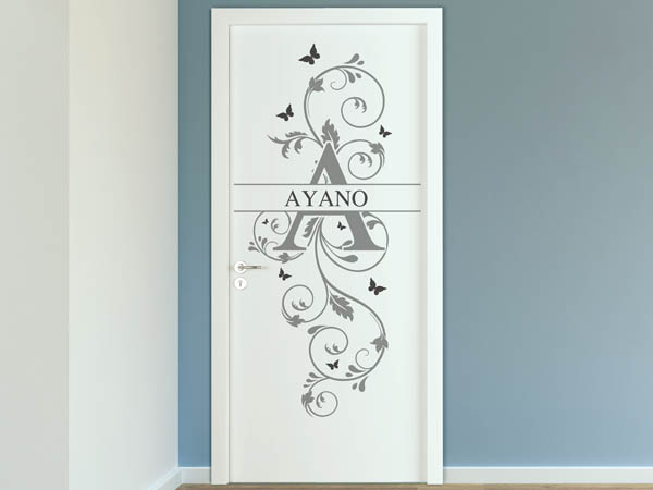 Wandtattoo Namensschild Ayano auf einer Tür