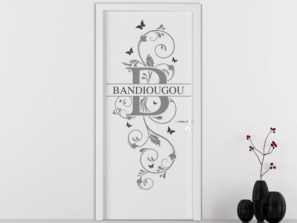 Wandtattoo Namensschild Bandiougou auf einer Tür