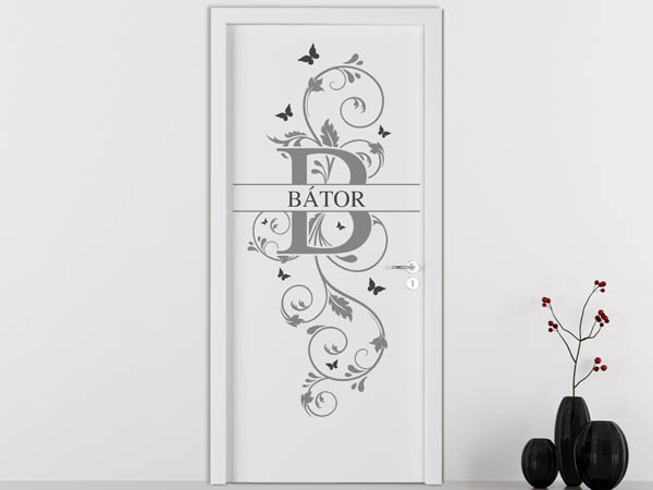 Wandtattoo Namensschild Bátor auf einer Tür