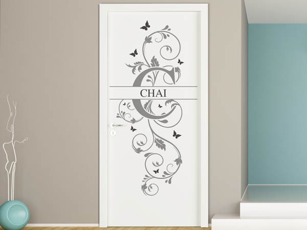 Wandtattoo Namensschild Chai auf einer Tür