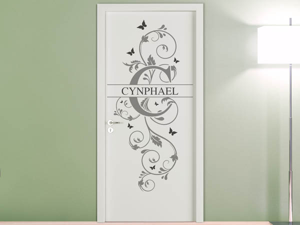 Wandtattoo Namensschild Cynphael auf einer Tür