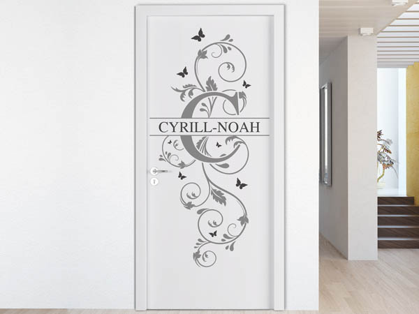 Wandtattoo Namensschild Cyrill-Noah auf einer Tür