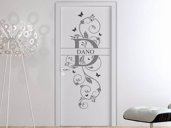 Wandtattoo Namensschild Dano auf einer Tür