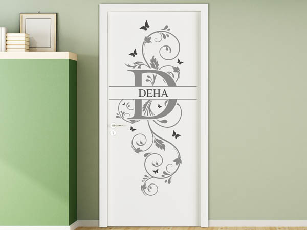 Wandtattoo Namensschild Deha auf einer Tür