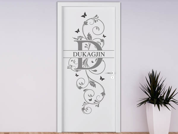 Wandtattoo Namensschild Dukagjin auf einer Tür
