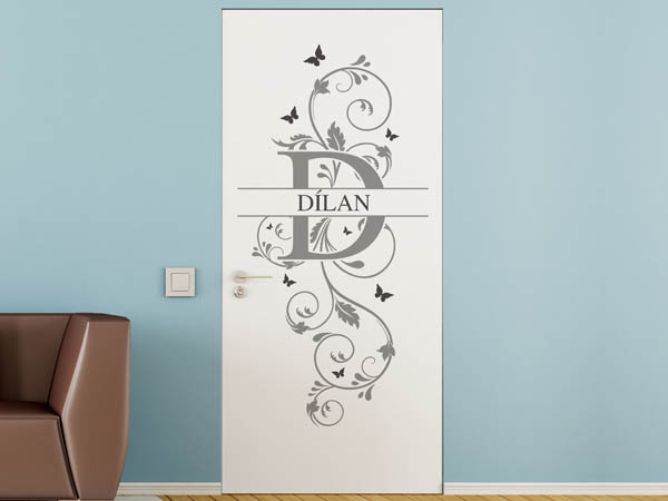 Wandtattoo Namensschild Dílan auf einer Tür