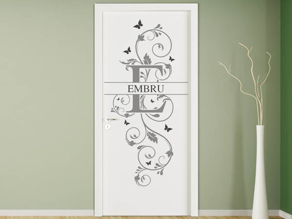 Wandtattoo Namensschild Embru auf einer Tür