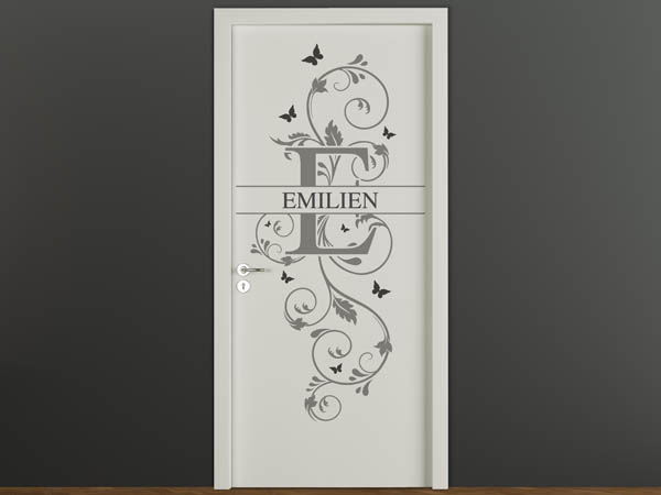 Wandtattoo Namensschild Emilien auf einer Tür