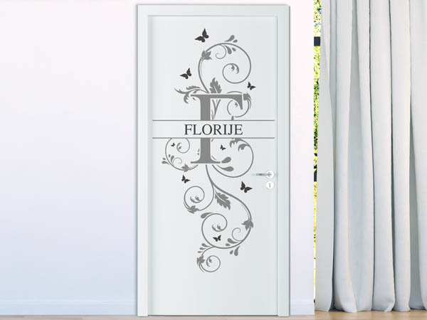 Wandtattoo Namensschild Florije auf einer Tür