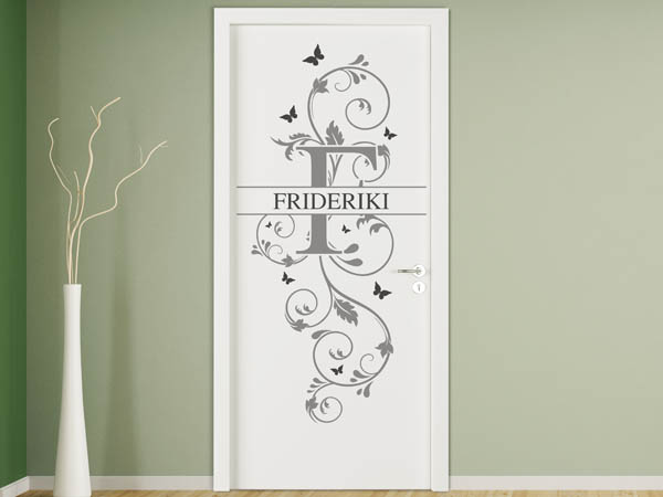 Wandtattoo Namensschild Frideriki auf einer Tür