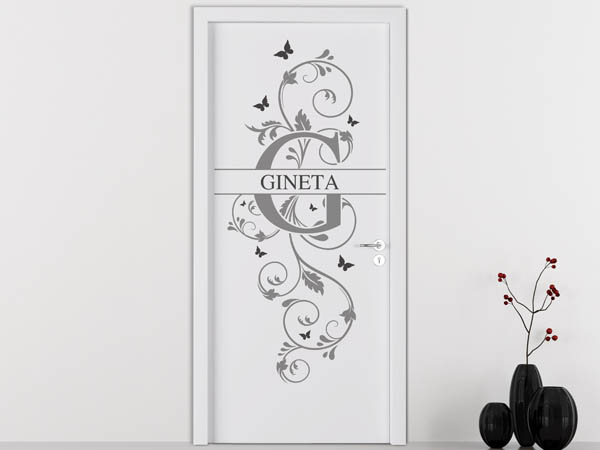 Wandtattoo Namensschild Gineta auf einer Tür