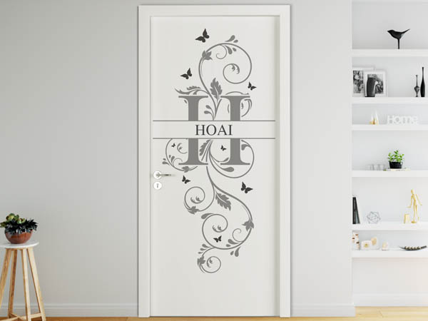 Wandtattoo Namensschild Hoai auf einer Tür