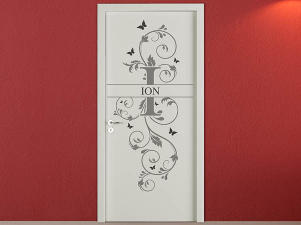 Wandtattoo Namensschild Ion auf einer Tür