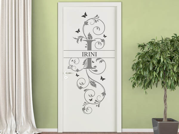 Wandtattoo Namensschild Irini auf einer Tür
