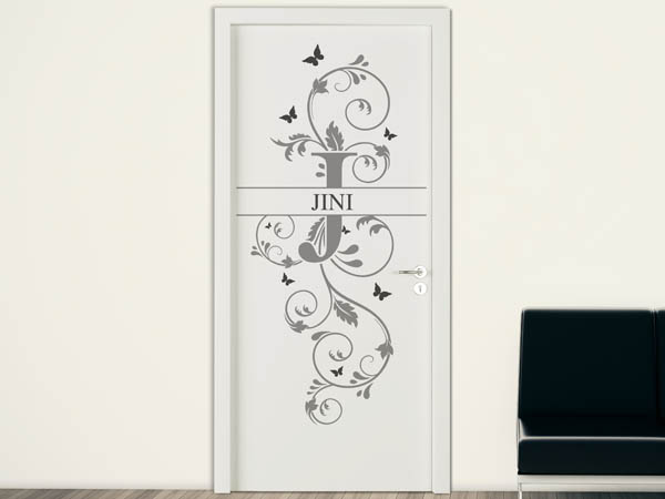 Wandtattoo Namensschild Jini auf einer Tür