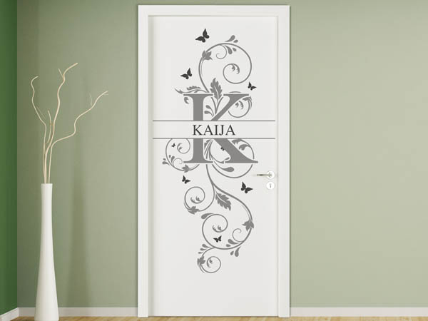 Wandtattoo Namensschild Kaija auf einer Tür