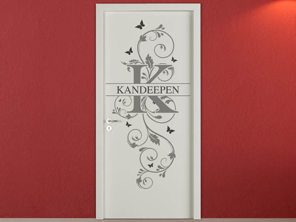Wandtattoo Namensschild Kandeepen auf einer Tür