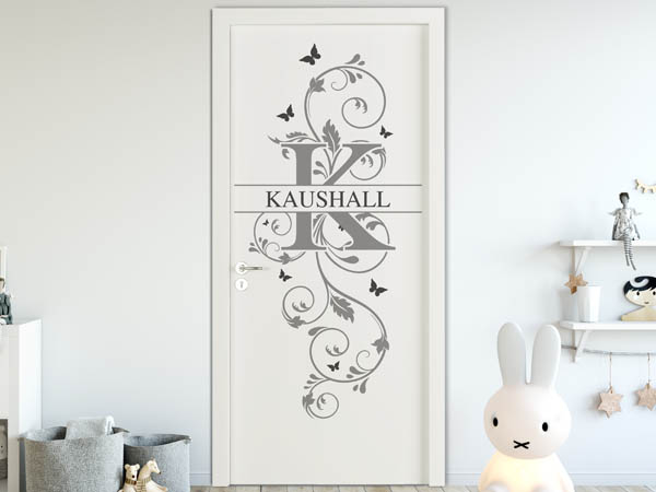 Wandtattoo Namensschild Kaushall auf einer Tür