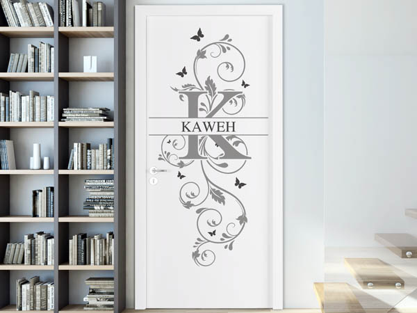 Wandtattoo Namensschild Kaweh auf einer Tür
